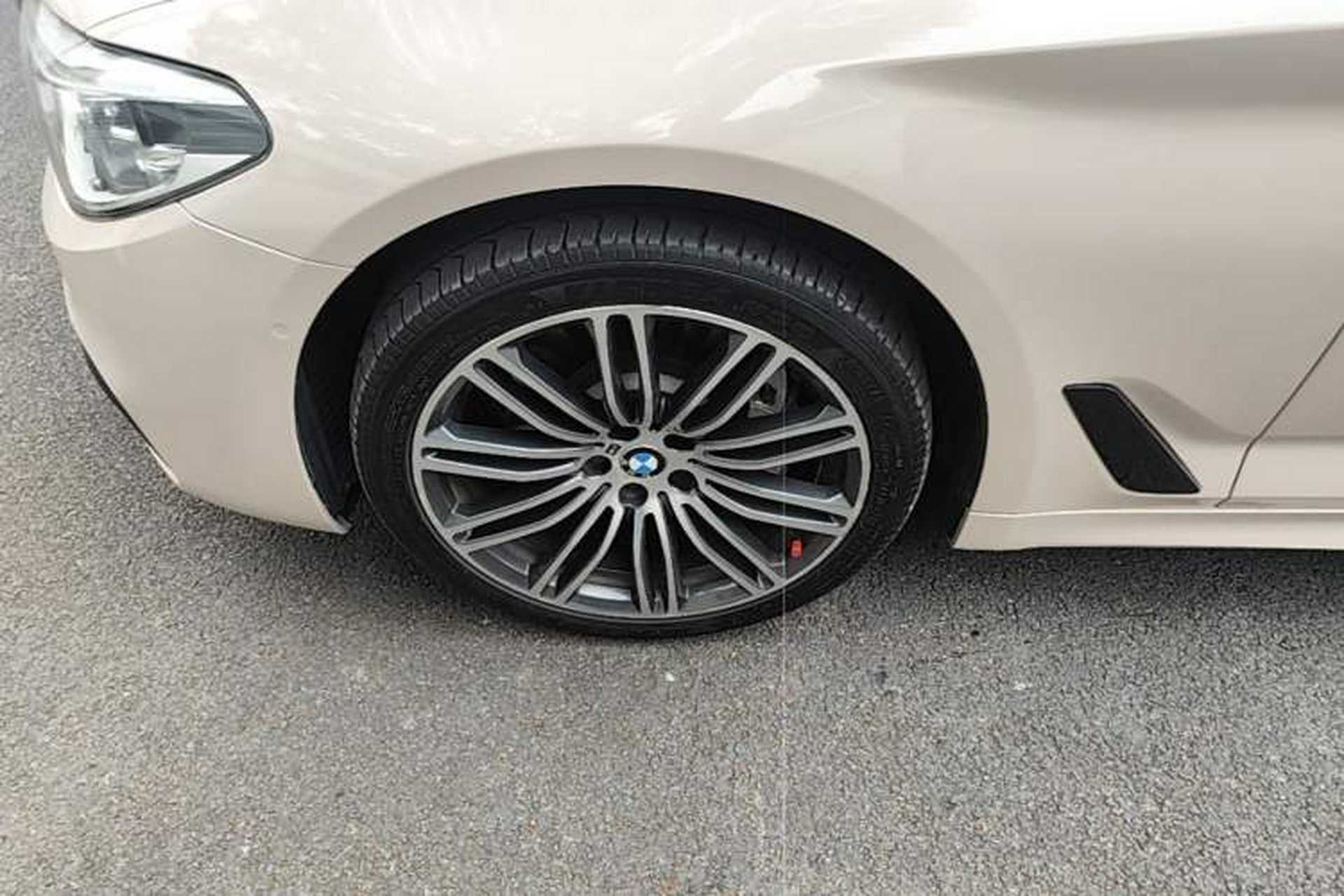Used BMW 5 Series 2018 Restyled 530Li Luxury Edition M Sport Package Left Front Wheel Hub