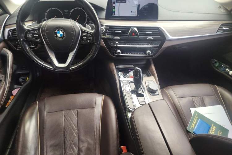 Used BMW 5 Series 2018 530Li Luxury Edition Premium Package Center Console