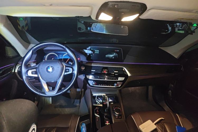 Used BMW 5 Series 2018 530Li Leading Edition Luxury Package Center Console