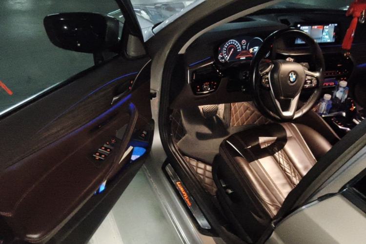 Used BMW 5 Series 2018 Facelifted 530Li Luxury Edition Premium Package Driver Seat