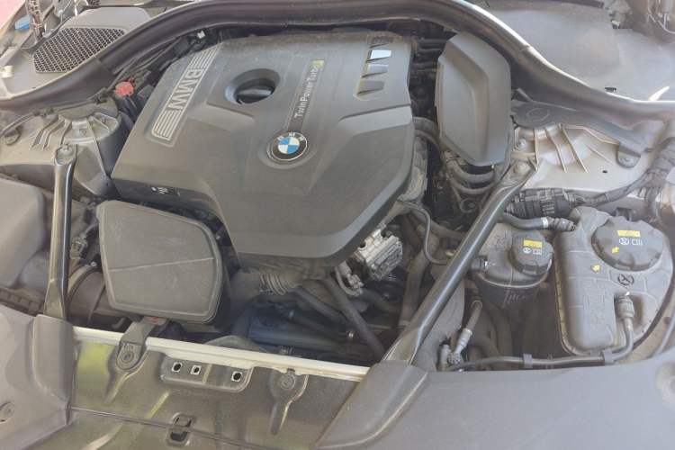 Used BMW 5 Series 2018 528Li Launch Special Edition Engine Bay Left