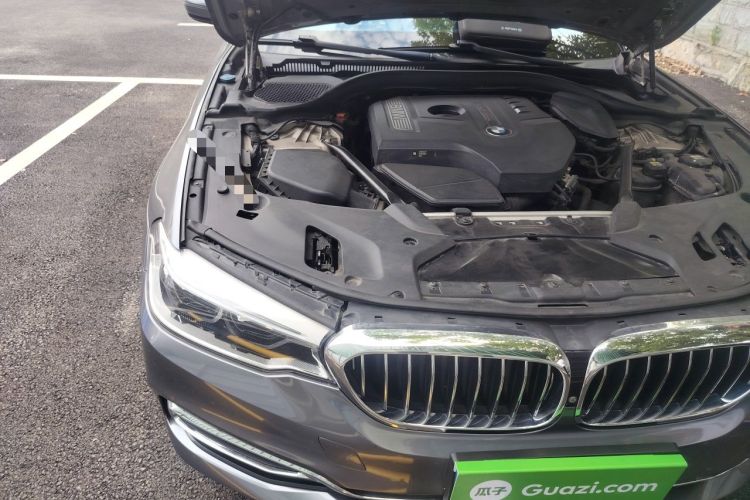 Used BMW 5 Series 2018 530Li Luxury Edition Premium Package Engine Bay Right