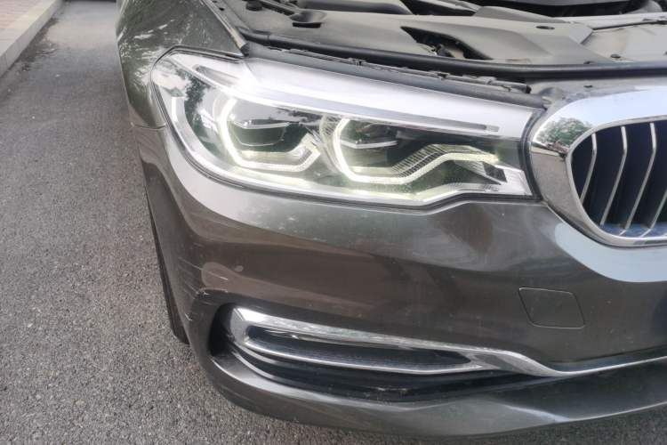 Used BMW 5 Series 2018 540Li Executive Edition Engine Bay Right