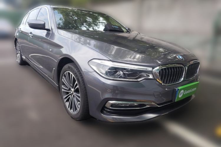 Used BMW 5 Series 2018 530Li Luxury Edition Premium Package Front Right 45 Deg