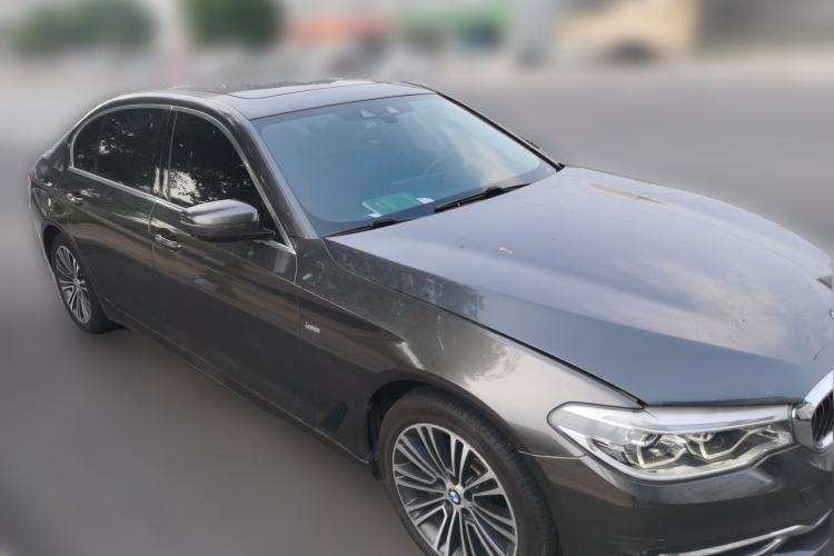 Used BMW 5 Series 2018 540Li Executive Edition Front Right 45 Deg