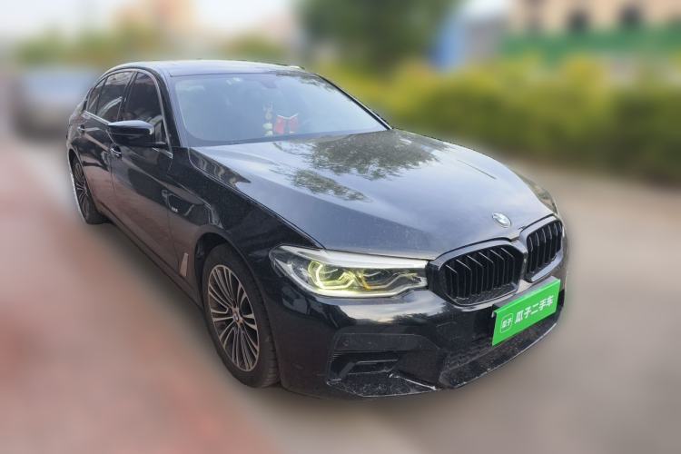 Used BMW 5 Series 2018 530Li Luxury Edition Premium Package Front Right 45 Deg