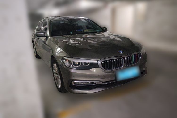 Used BMW 5 Series 2018 Revised Version 530Li Leading Edition Luxury Package Front Right 45 Deg