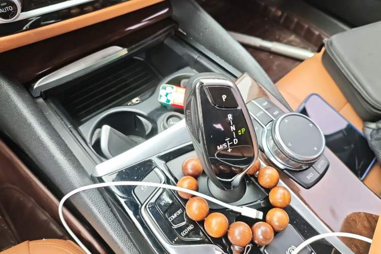 Used BMW 5 Series 2018 528Li Launch Special Edition Gear Lever