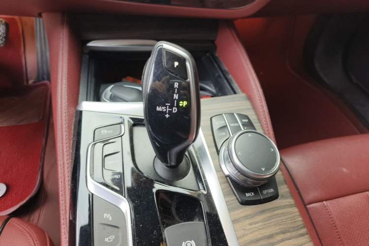 Used BMW 5 Series 2018 530Li Luxury Edition Premium Package Gear Lever