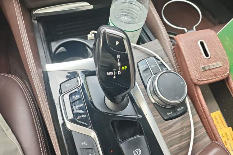 Used BMW 5 Series 2018 530Li Leading Edition Luxury Package Gear Lever