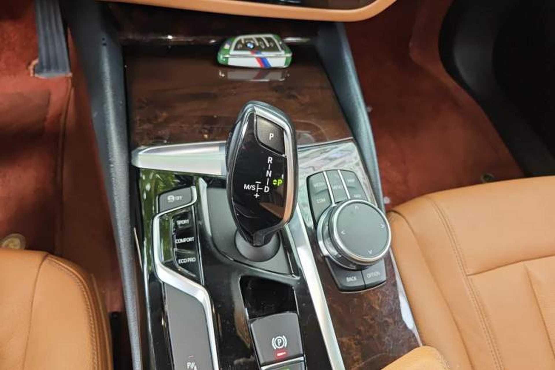 Used BMW 5 Series 2018 528Li Launch Special Edition Gear Lever