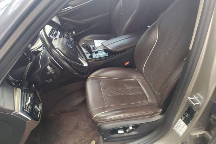 Used BMW 5 Series 2018 530Li Luxury Edition Premium Package Left Front Seat