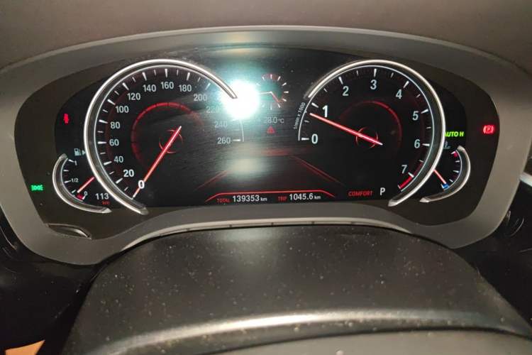 Used BMW 5 Series 2018 530Li Luxury Edition M Sport Package Odometer Close Up