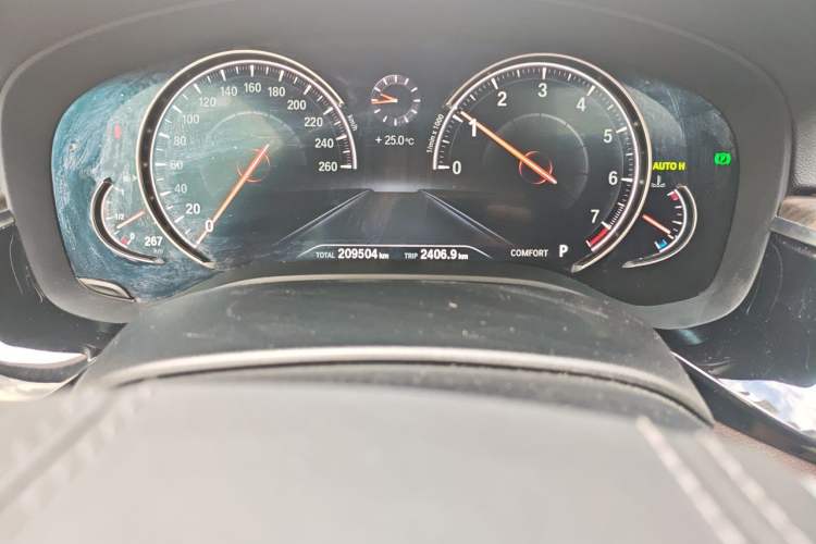 Used BMW 5 Series 2018 530Li Leading Edition Luxury Package Odometer Close Up
