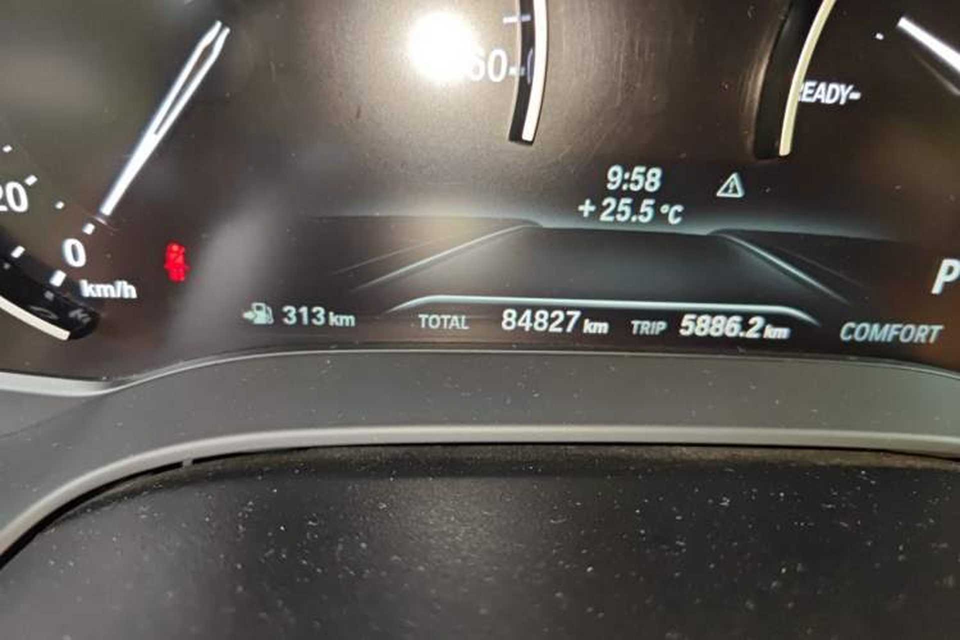 Used BMW 5 Series 2018 528Li Launch Special Edition Odometer Close Up