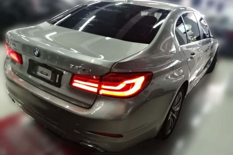 Used BMW 5 Series 2018 528Li Launch Special Edition Rear Right 45 Deg