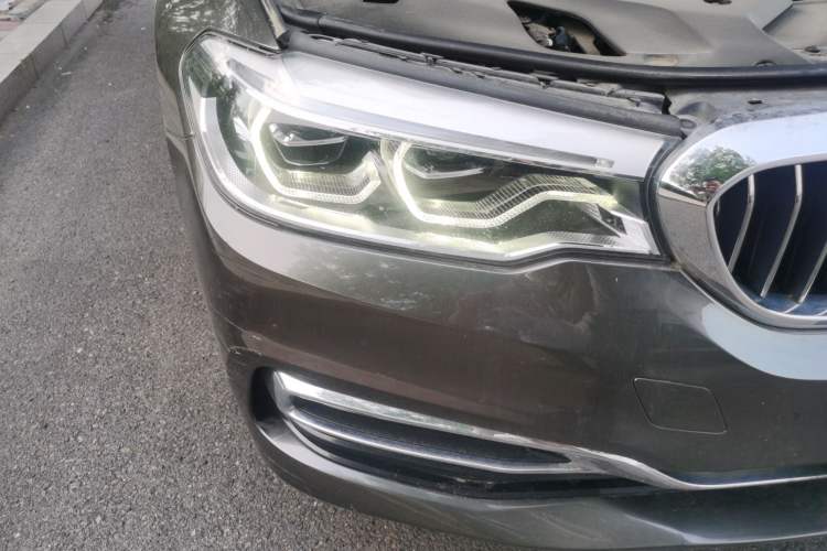 Used BMW 5 Series 2018 540Li Executive Edition Right Front Headlight