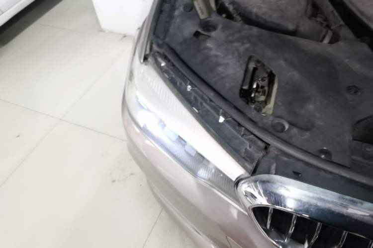 Used BMW 5 Series 2018 528Li Launch Special Edition Right Front Headlight