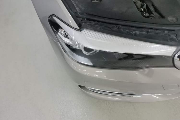Used BMW 5 Series 2018 530Li Leading Edition Luxury Package Right Front Headlight