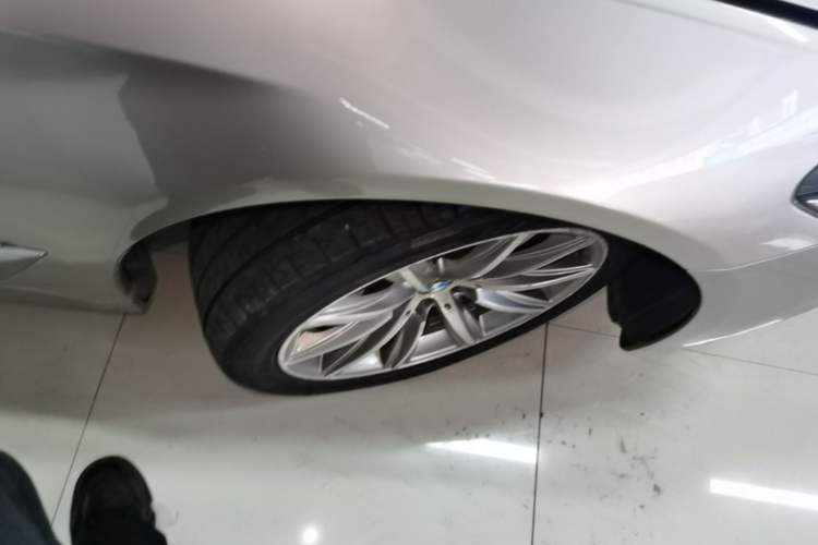 Used BMW 5 Series 2018 528Li Launch Special Edition Right Front Wheel Hub