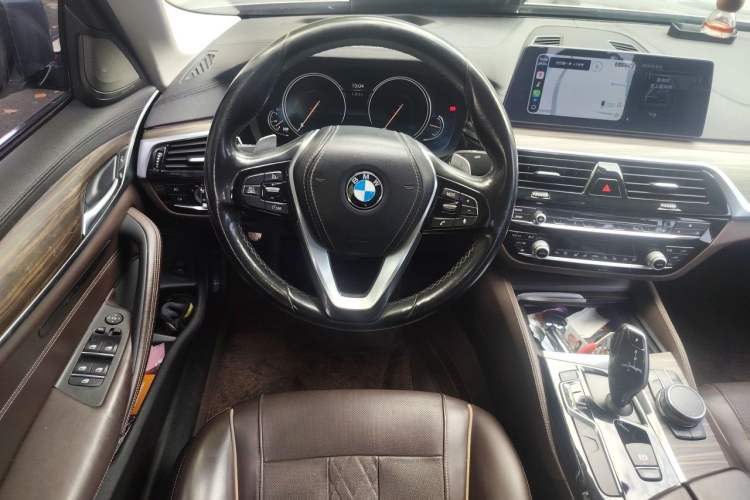 Used BMW 5 Series 2018 530Li Luxury Edition Premium Package Steering Wheel