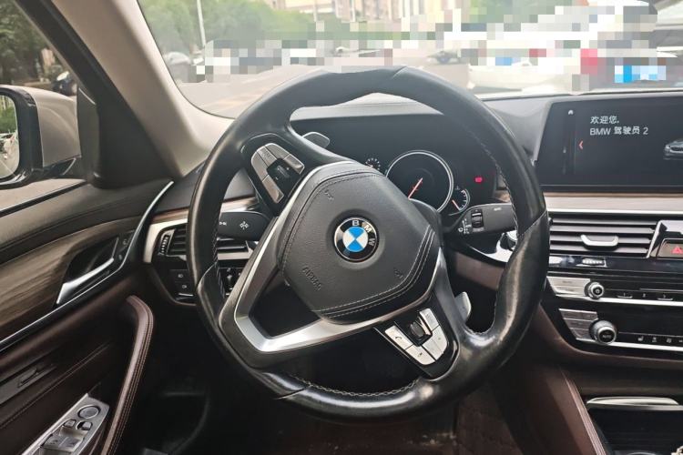 Used BMW 5 Series 2018 530Li Leading Edition Luxury Package Steering Wheel