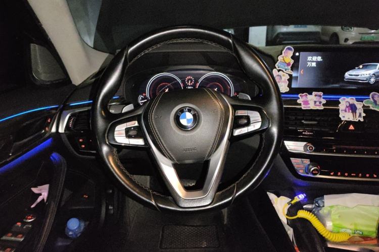 Used BMW 5 Series 2018 Revised Version 530Li Leading Edition Luxury Package Steering Wheel