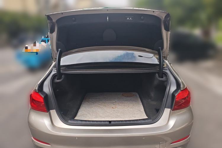 Used BMW 5 Series 2018 530Li Leading Edition Luxury Package Trunk