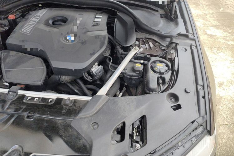 Used BMW 5 Series 2018 525Li Luxury Package Engine Bay Left