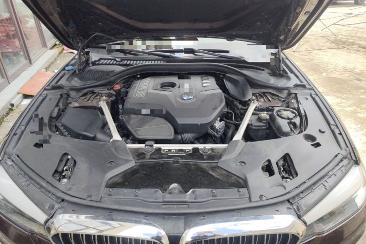 Used BMW 5 Series 2018 525Li Luxury Package Engine Bay