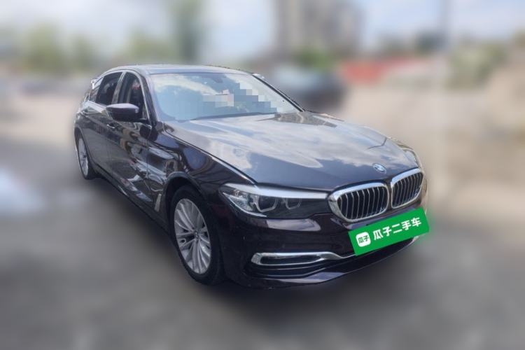 Used BMW 5 Series 2018 525Li Luxury Package Front Right 45 Deg