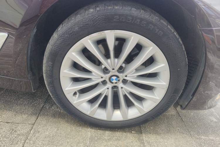 Used BMW 5 Series 2018 525Li Luxury Package Right Front Wheel Hub
