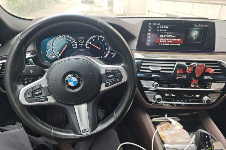 Used BMW 5 Series 2018 525Li M Sport Package Audio And AC Panel