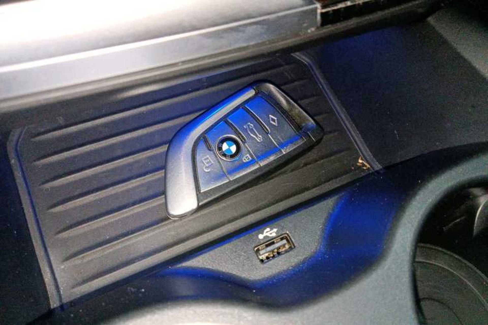 Used BMW 5 Series 2018 525Li Luxury Package Interior 1