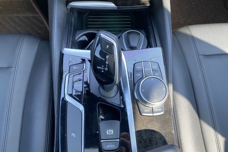Used BMW 5 Series 2018 525Li M Sport Package Interior 14