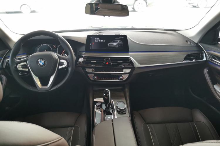 Used BMW 5 Series 2018 Revised Version 530Li Leading Edition Luxury Package Interior 3