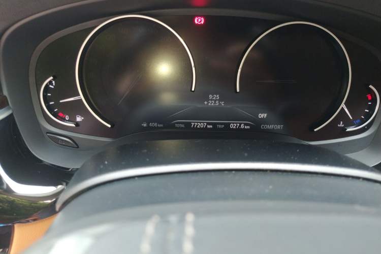 Used BMW 5 Series 2018 528Li Launch Special Edition Odometer Close Up