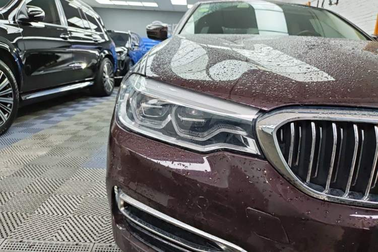 Used BMW 5 Series 2018 Facelifted 530Li Luxury Edition Premium Package Right Front Headlight