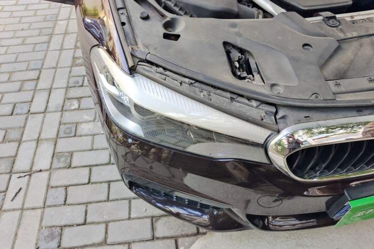 Used BMW 5 Series 2018 Restyled 530Li Leading Edition M Sport Package Right Front Headlight