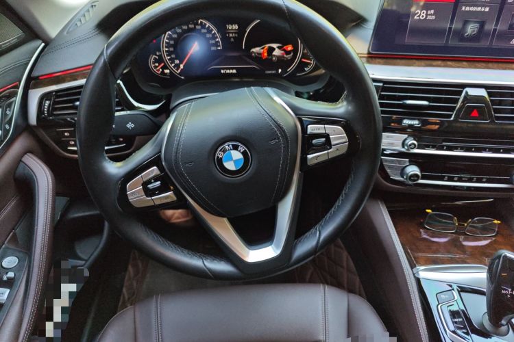 Used BMW 5 Series 2018 525Li Luxury Package Steering Wheel