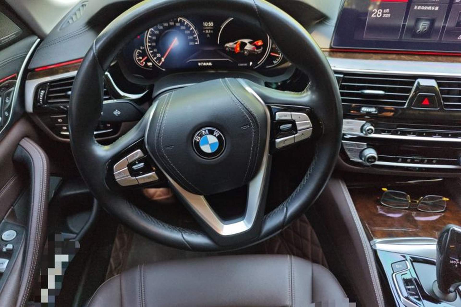 Used BMW 5 Series 2018 525Li Luxury Package Steering Wheel