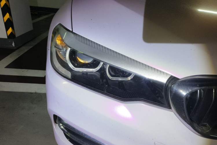 Used BMW 5 Series 2018 530Li Leading Edition Luxury Package Right Front Headlight