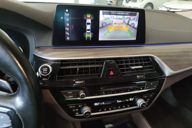 Used BMW 5 Series 2018 530Li Leading Edition Luxury Package Audio And AC Panel