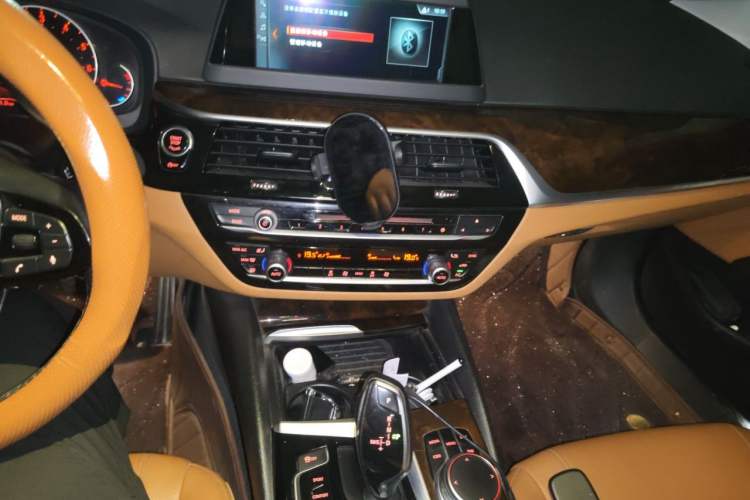 Used BMW 5 Series 2018 528Li Launch Special Edition Audio And AC Panel