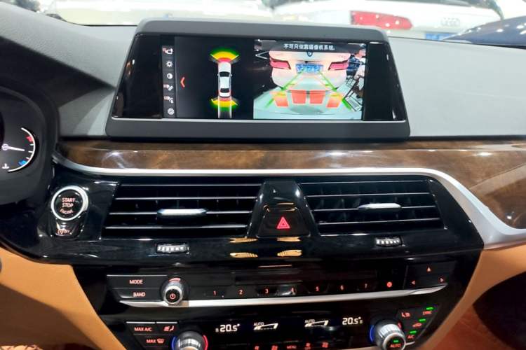 Used BMW 5 Series 2018 528Li Launch Special Edition Audio And AC Panel