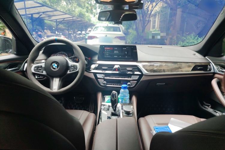 Used BMW 5 Series 2018 525Li M Sport Package Center Console