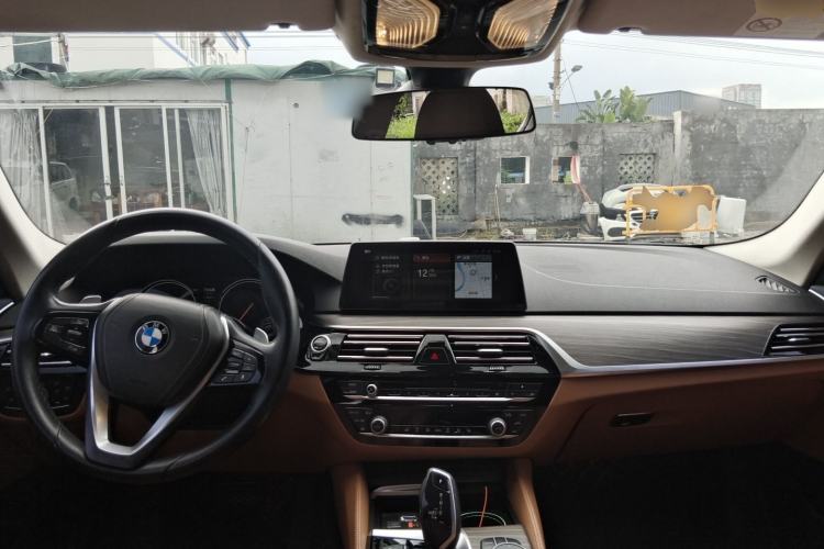 Used BMW 5 Series 2018 530Li Leading Edition Luxury Package Center Console