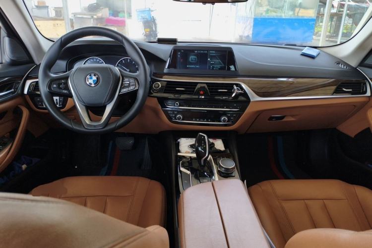 Used BMW 5 Series 2018 528Li Launch Special Edition Center Console