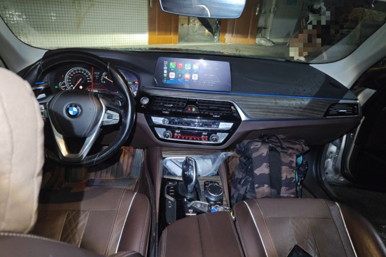 Used BMW 5 Series 2018 Facelifted 530Li Luxury Edition Premium Package Center Console