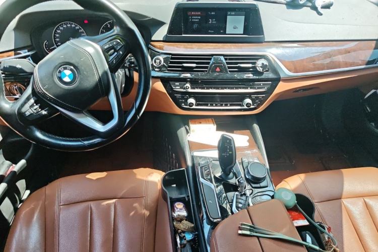 Used BMW 5 Series 2018 528Li Launch Special Edition Center Console